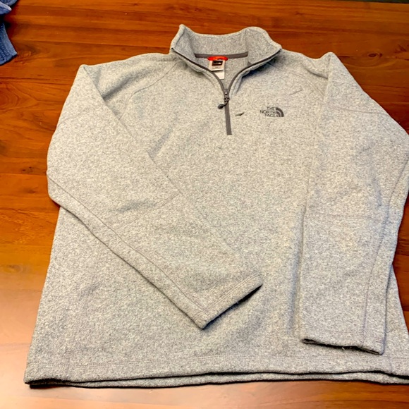 The North Face Men’s 1/4 Zip Woven Fleece sweater. Size medium - Picture 1 of 3